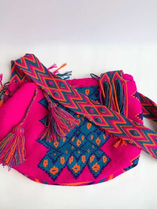 Handmade Wayuu Mochila Bag – Vibrant Colors